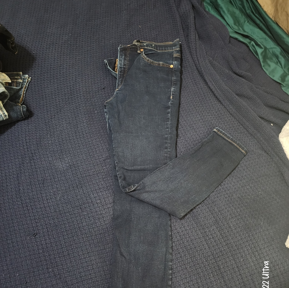Express Jeans - Picture 3 of 5